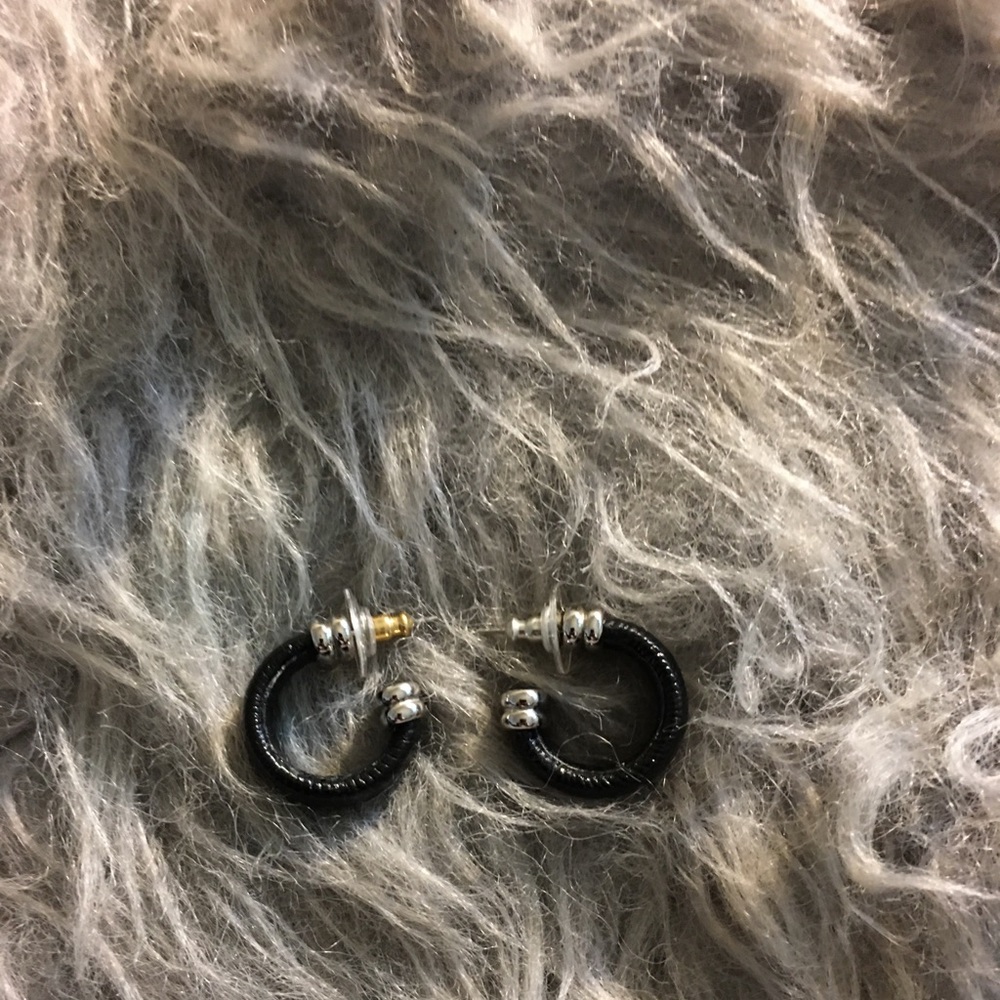 Leather earrings